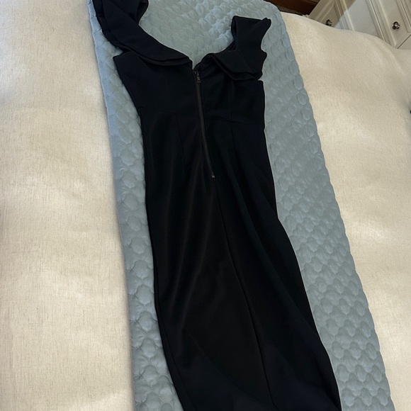 Black Ruffle Form Fitting Dress - Picture 2 of 3